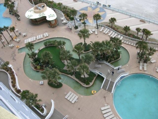 Ocean Walk  Pool - Cheerleaders Practicing for NCAA Championships
